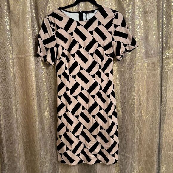 Trina By Trina Turk Geometric Tan Black Zap Mini Dress Small NWT - Picture 1 of 9